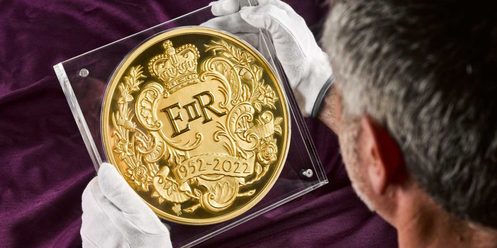 largest coin 1024x512 - The largest coin ever produced by The Royal Mint